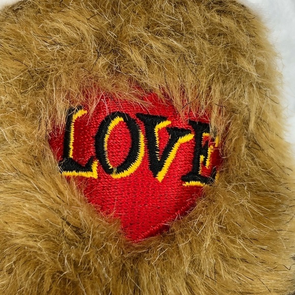 THE Vermont teddy bear Company heart love Bear - Picture 6 of 13